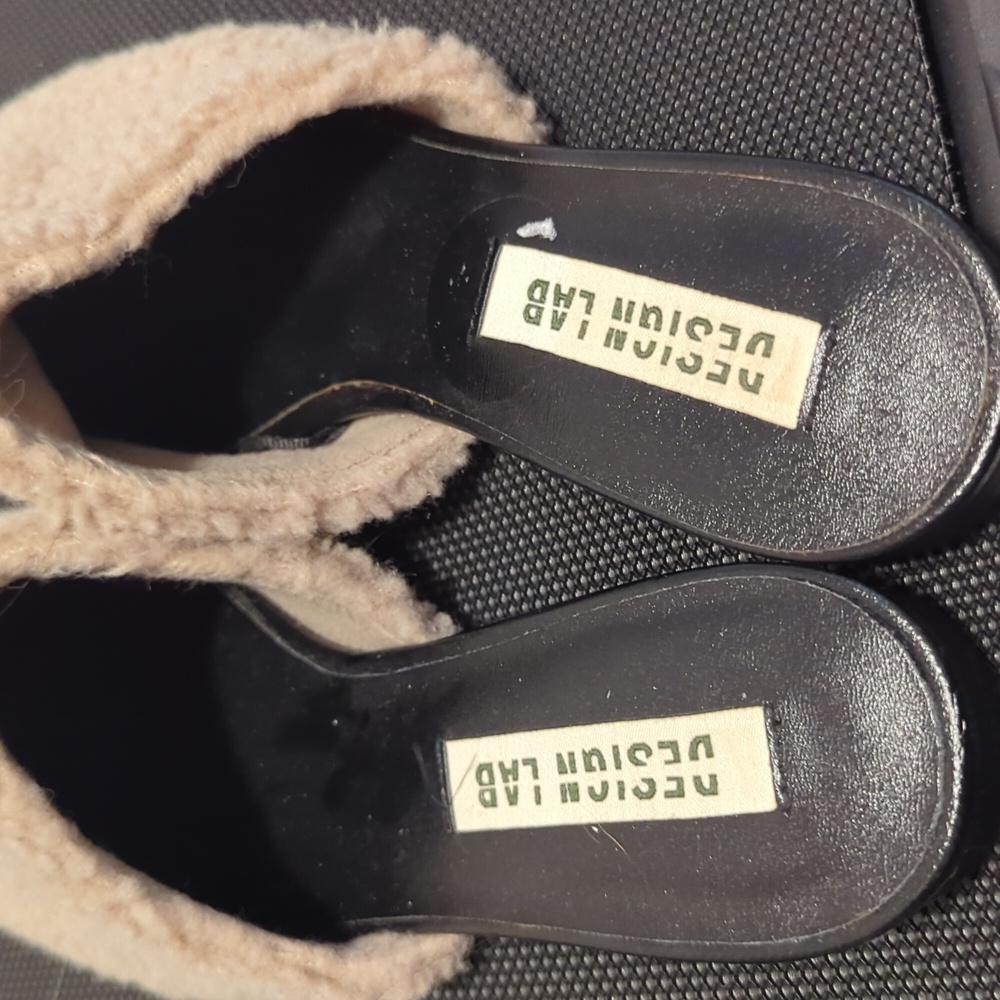 Design Lab Flats - Picture 3 of 5